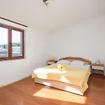 Appartement Sinisa *